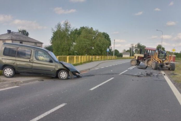 Wypadek drogowy z udziałem ciągnika rolniczego