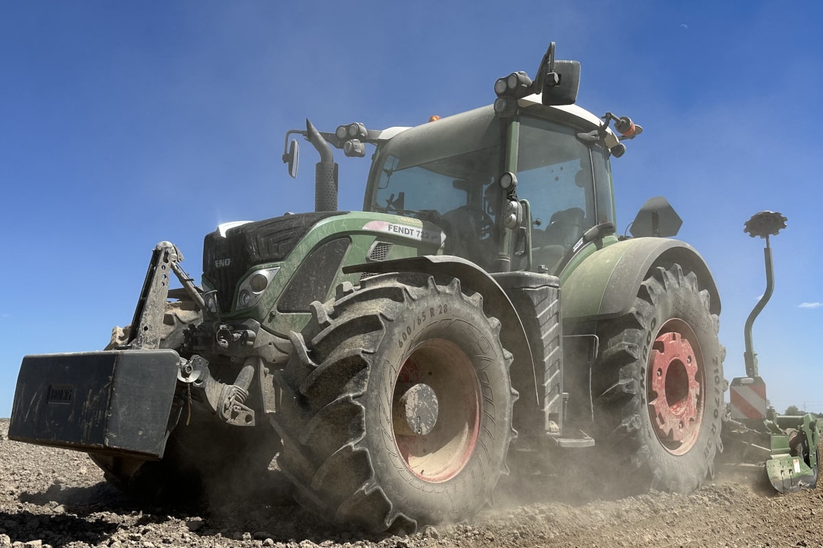 Niskie ceny na skupie a zakup maszyn rolniczych. Co dalej z inwestycjami w gospodarstwach?